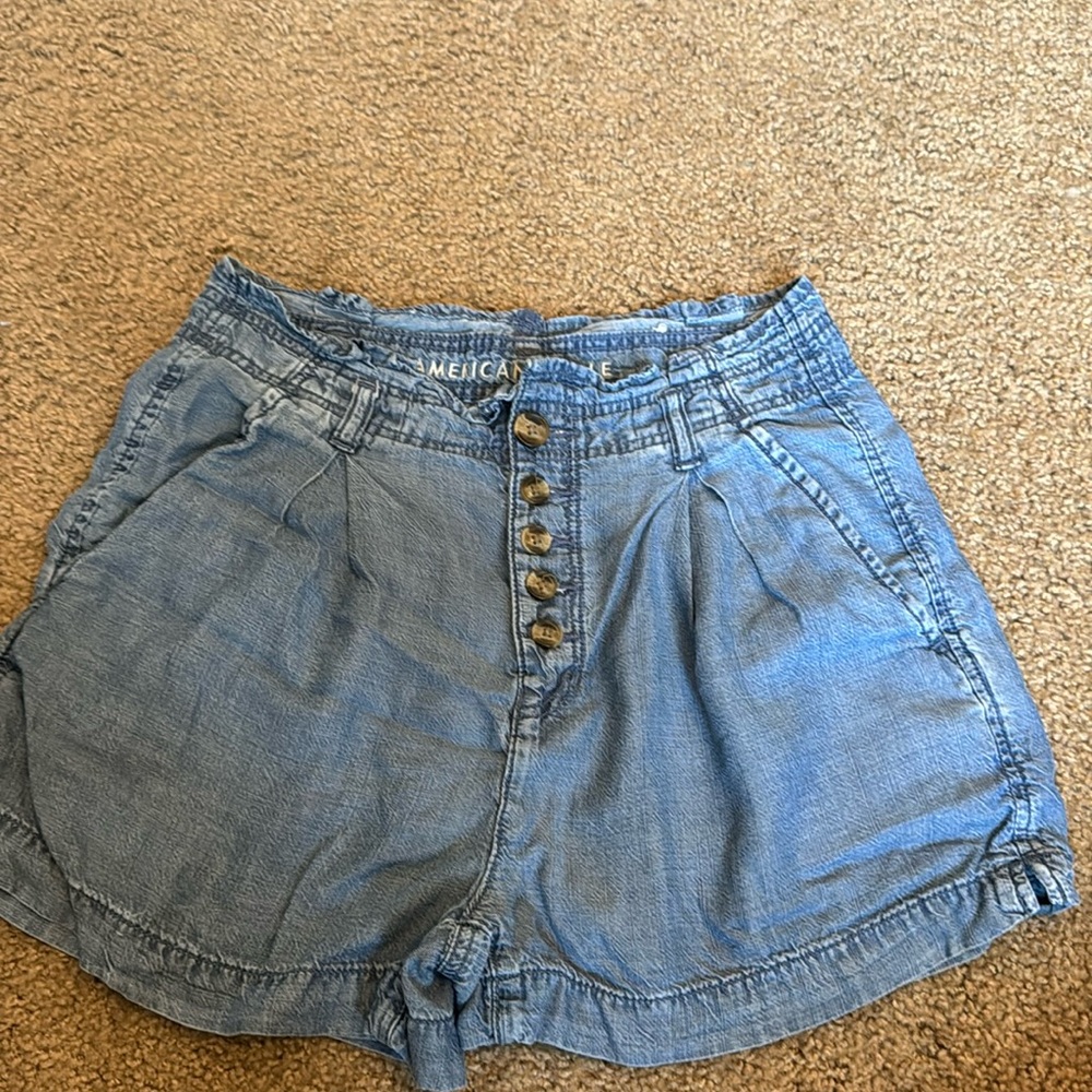 High waited American Eagle shorts
